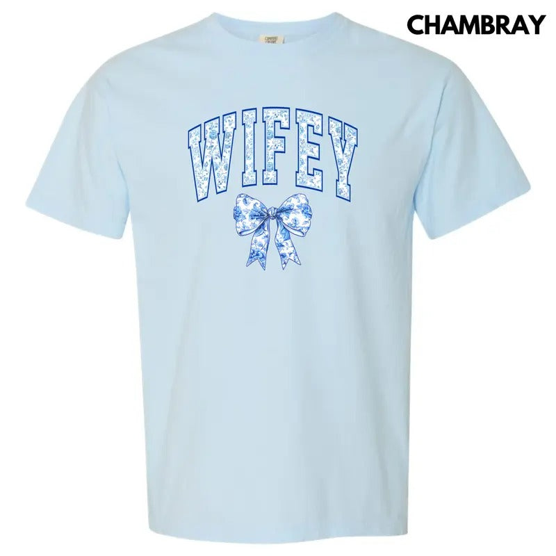 Wifey Ginger Jar Florals Comfort Colors T-Shirt 'NLB'