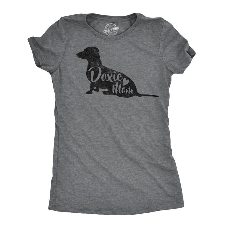 Womens Doxie Mom T Shirt Wiener Dog Lover Gift Funny Daschund Tee Funny Womens T Shirts Cute Slimming Top Comfortable Soft Womenswear Mother's Day Tops for Women Funny Dog Top Women's Novelty Tees Dark Grey